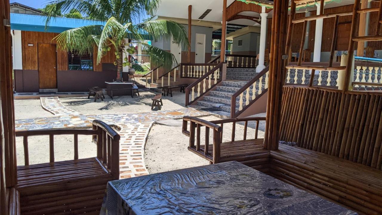 Maya Guest House - Sipaway Island San Carlos  Экстерьер фото