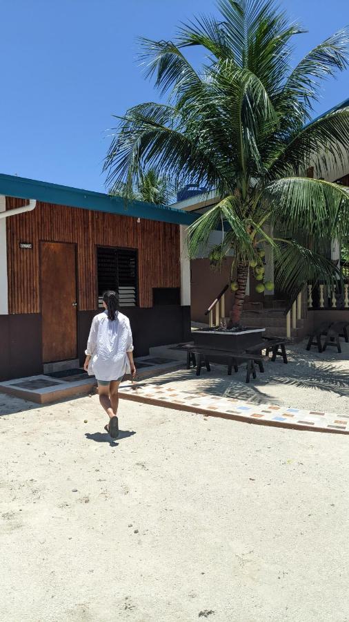 Maya Guest House - Sipaway Island San Carlos  Экстерьер фото
